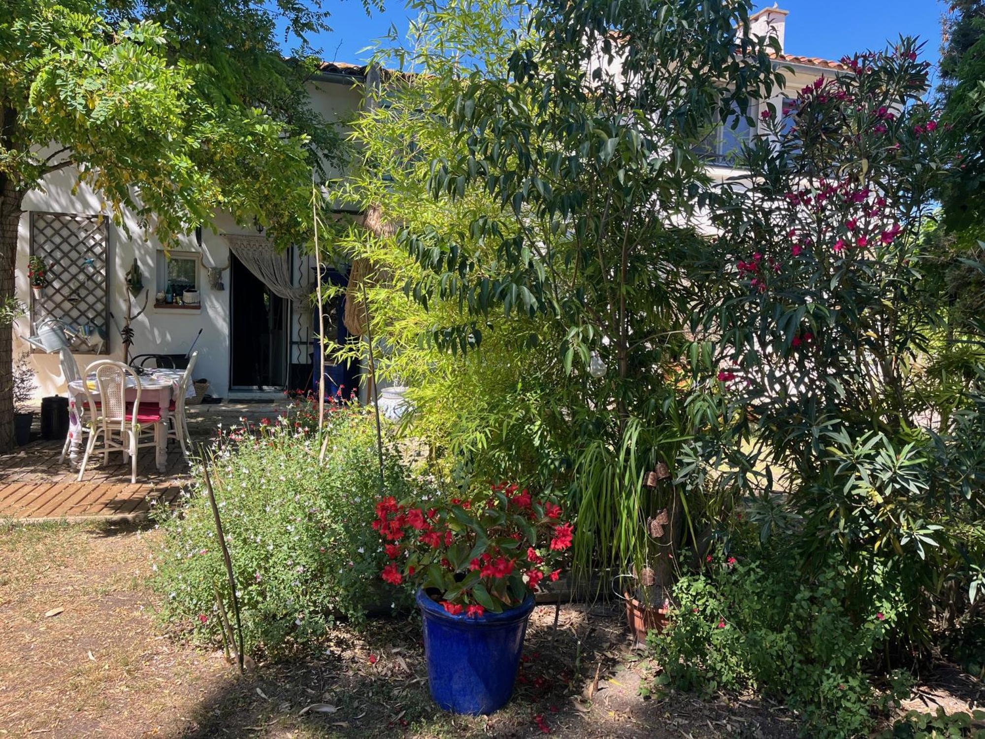 Chambre Seville - Mas Saint-Louis - Piscine Chauffee Aigues-Mortes Bagian luar foto